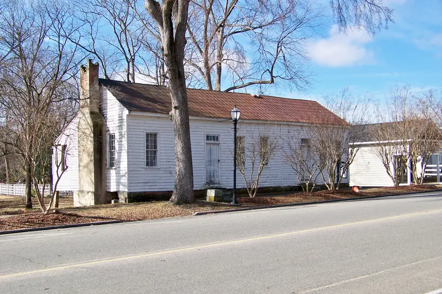 Historic Greek Revival architecture of the Smyre-Pasour House in the Dallas Historic District