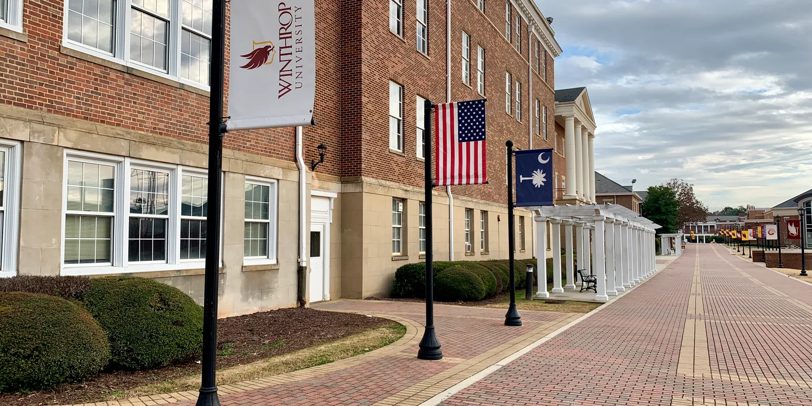 Community gathering space along Scholars Walk and pedestrian concourses in Rock Hill